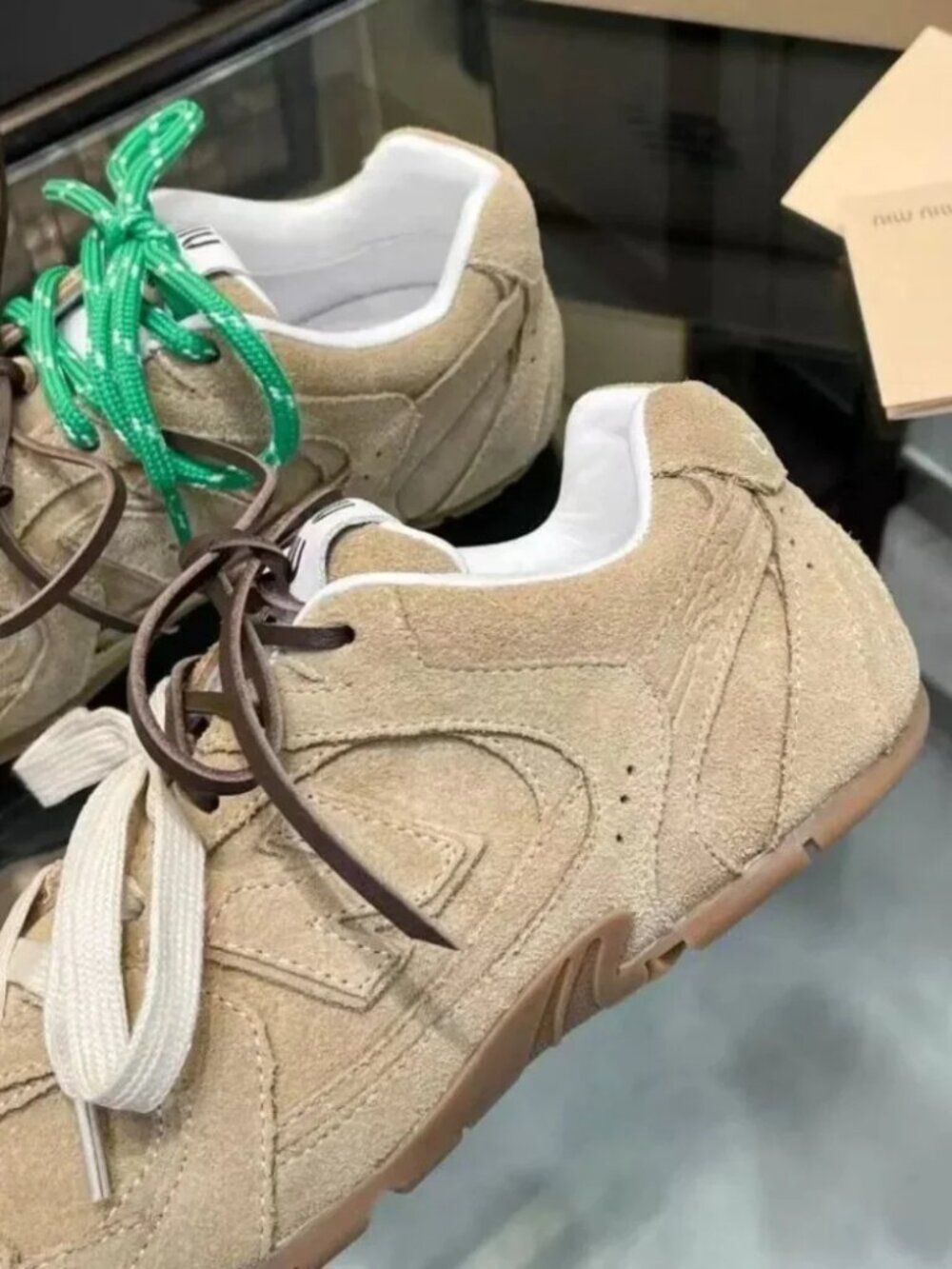 Balance x Miu Miu 530 Sneakers - Picture 7 of 9